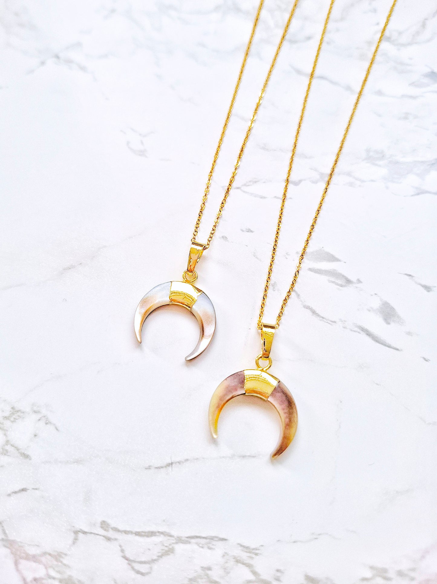 Raba white and grey shell necklace