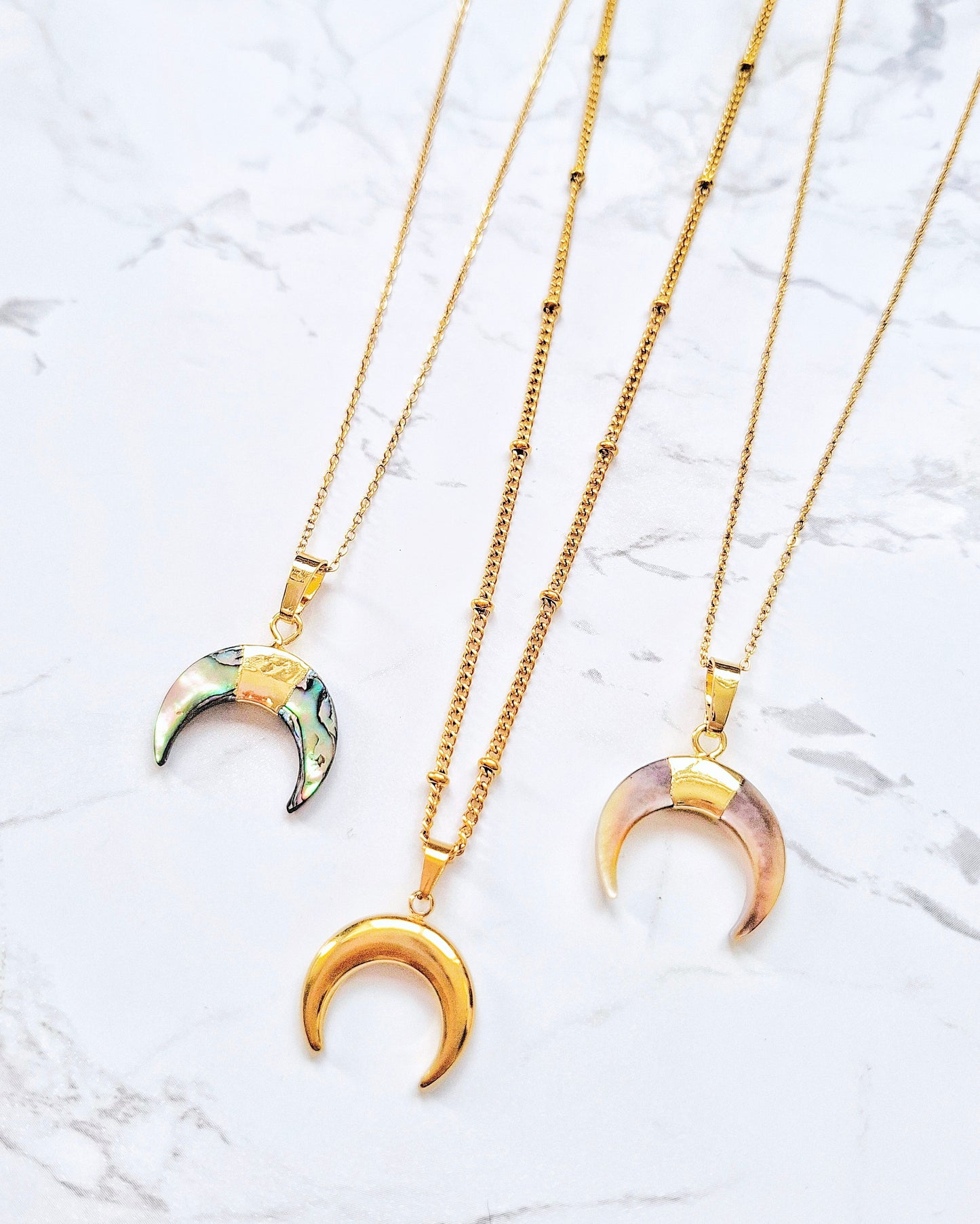 Raba white and grey shell necklace