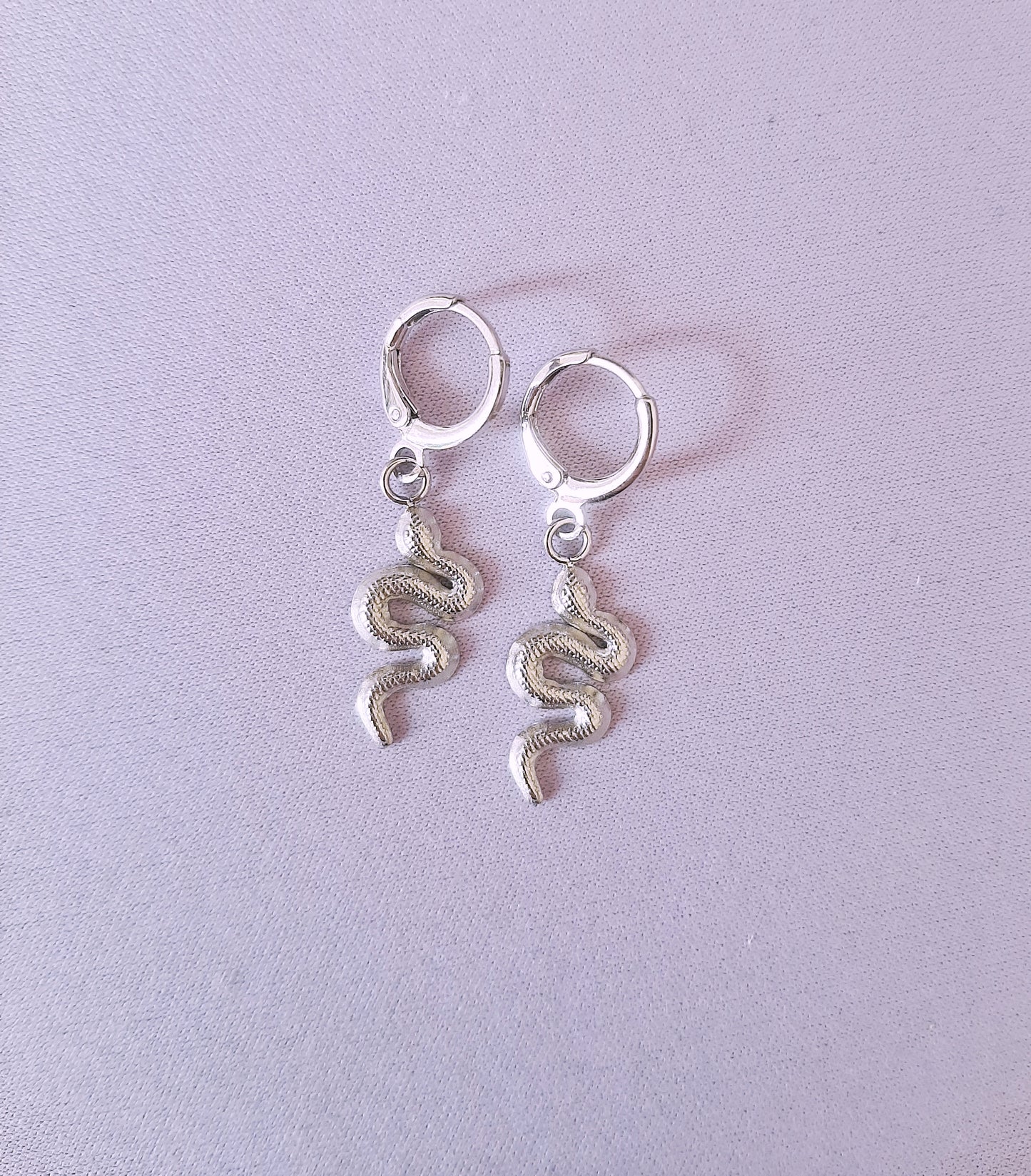 Snake earrings gold