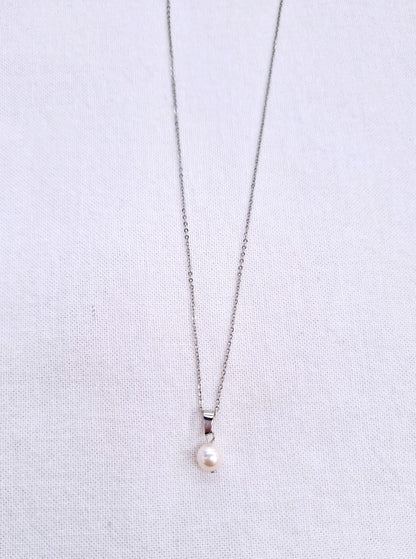 The Minimal - Necklace in silver or gold