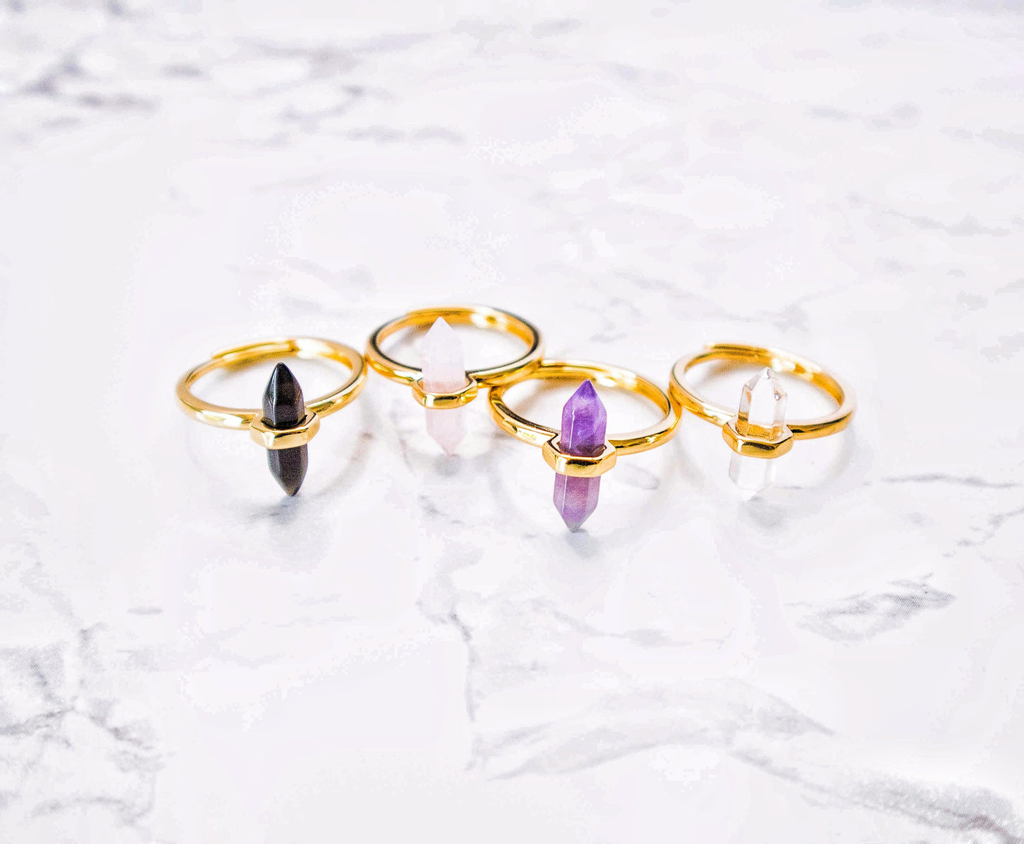 Ring pointed crystal gold